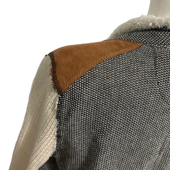 Buckle BKE Gimmick Open Front Cardigan. Small - Picture 5 of 7